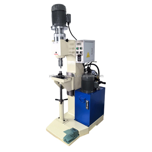 Máquina <span class=keywords><strong>Remachadora</strong></span> Rotativa Hidráulica con Motor <span class=keywords><strong>de</strong></span> 2HP y Carrera <span class=keywords><strong>de</strong></span> 42mm para Remaches Sólidos <span class=keywords><strong>de</strong></span> 3-12mm y Remaches Huecos <span class=keywords><strong>de</strong></span> 1-25mm - Product Image 1