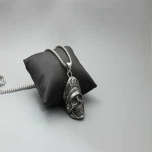 Collier pendentif crâne bleu marine en acier inoxydable, bijoux de mode unisexe, cadeau - Product Image 3