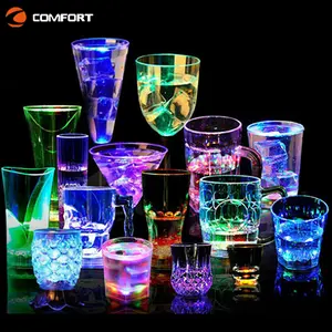 Tragbare LED Glow Lighted Cup im Dunkeln Kunststoff Blinkende Getränk Bierkrüge für Bar Nightclub Party Supplies