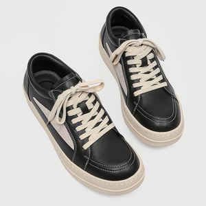 Zapatos Casuales Estilo Skateboard Negros para Hombre, Tendencia 2025, Zapatos para Caminar Gruesos de Diseño Urbano de Alta Calidad - Product Image 3