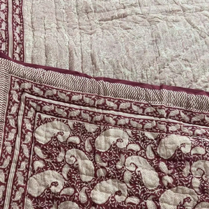 Edredón de Lujo Indio, Diseño Jaipuri Hecho a Mano, Estampado en Bloque, Algodón, Diseño Étnico Estampado a Mano, para Uso en Invierno - Product Image 1