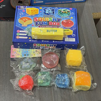 Lot de 8 jouets sensoriels Squishy Fun Box à remontée lente, jouets à presser anti-stress
