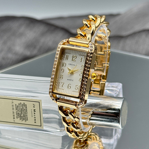 Reloj de Pulsera de Acero Retro de Moda Popular para Mujer, Reloj de Cuarzo Ligero con Incrustaciones de Diamantes para Mujer - Product Image 4