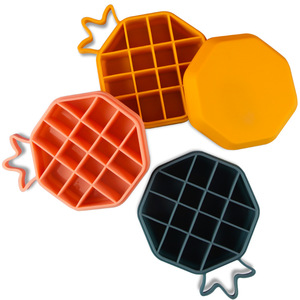 Bac à glaçons en forme d'ananas avec couvercle, en silicone de qualité alimentaire, pour usage domestique, fête, unisexe, sans BPA - Product Image 1