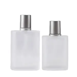 맞춤형 로고 포장 스프레이 30ml 50ml 고급 공기 젖빛 유리 향수병