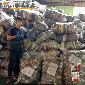 Ballots de 25kg Chaussures <span class=keywords><strong>pour</strong></span> hommes Chaussures de sport d'occasion Baskets de course d'occasion en vrac Unisexe - Product Image 1