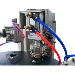 Máquina de llenado y sellado de cápsulas de café con polvo de frutas liofilizadas de perlas de hoja de loto y probióticos, de alta capacidad para subenvasado. - Product Image 4