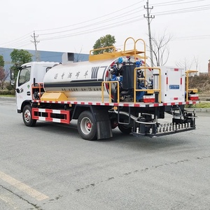 DongFeng 4X2 Small 4CBM Asphalt Distribution Truck For Road Construction Bitumen <b>Sprayer</b> - Product Image 5