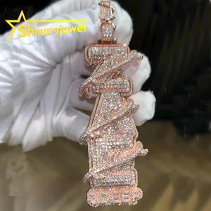 จี้ตัวอักษรแบบกำหนดเอง เครื่องประดับแบบ Iced Out เงินแท้ 925 ประดับเพชรโมอิสซาไนต์ VVS จี้ฮิปฮอปแนวตั้งแบบ Iced Out - Product Image 1