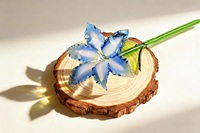 Cadeaux d'entreprise pour la Fête des Mères : Fleur de lys en verre soufflé artisanal transparent, élégante décoration florale pour la maison, idéale pour la présentation dans le salon, l'intérieur de boutique et la table de mariage.