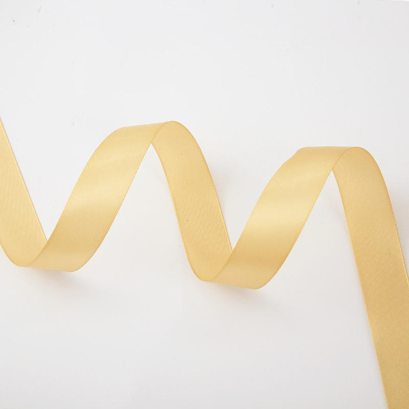 สีเหลือง