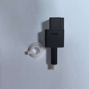 Interruptor de Luz de Freno Hino 84550-E0020 84340E0010 12V para Reemplazo y Reparación Compatible con Nissan - Product Image 2