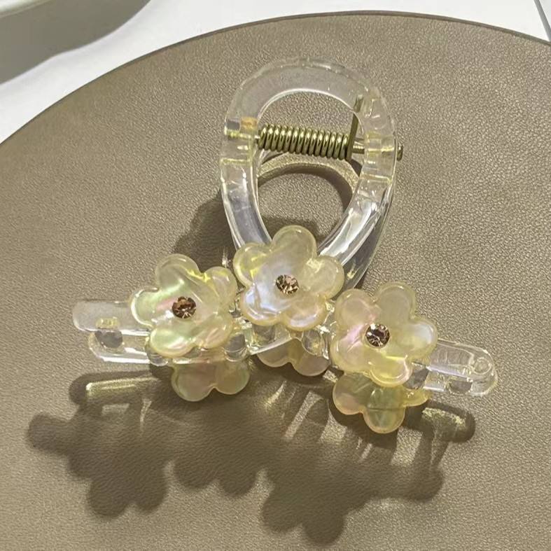 สีเหลือง