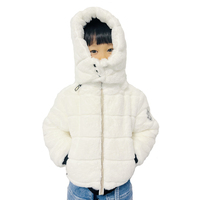 Veste matelassée douce en tissu tissé pour enfants OEM, nouvelle conception tendance, imitation fourrure de lapin, logo personnalisé, col montant, broderie en nylon