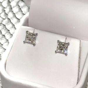 Pendientes de tuerca con racimo de moissanita VVS de 3 ct, plata de ley 925, estilo floral con apariencia de diamante, joyería fina para mujer, regalo elegante para novias - Product Image 5