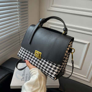 Hot selling wholesale fashion trend handbag women's luxury <b>crossbody</b> <b>bag</b> - Product Image 6