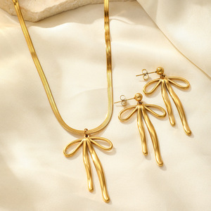 Pendientes de Moda con Lazo y Borlas Largas, Chapados en Oro de 18K, con Circonita y Acero Inoxidable, Regalo de Boda - Product Image 4