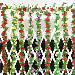 Guirlandes de roses artificielles vertes en soie pour décoration murale et de plafond, idéales pour mariages et décoration intérieure - Product Image 1