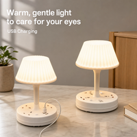 Lampe de bureau LED multifonctionnelle protectrice des yeux avec 3 prises CA, 2 ports USB-A et 1 port USB-C, multiprise écologique et durable pour
