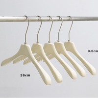 Heavy Duty personnalisé marque pas cher enfants cintre en bois femmes enfants Premium or crochet pince à manteau blanc cintres en bois pour vêtements