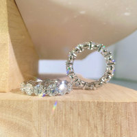 Pabrik 0.5CT bulat potongan brilian Moissanite perhiasan Pass berlian Tester 925 Perak Platinum Disepuh 5MM keabadian cincin untuk wanita