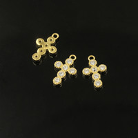 Nouveaux modèles de breloques en argent sterling 925 plaqué or avec zircon pour la fabrication de bijoux