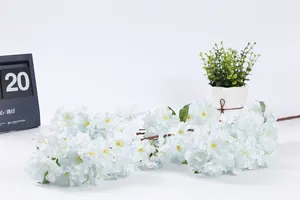 새로운 제품 아이디어 2024 벚꽃 수제 교수형 크리스마스 가짜 인공 꽃 꽃다발 장식