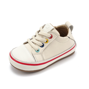 Vente en gros de baskets en cuir populaires pour bébés, chaussures pour nouveau-nés - Product Image 1
