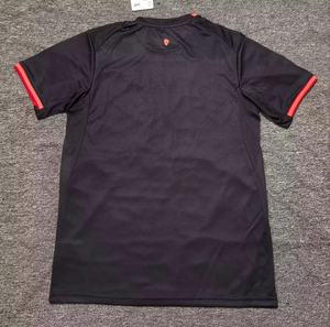 Groothandel op maat gemaakte kwaliteitsvoetbaltenues Thailand, ademend, korte mouwen voor volwassenen, maat XL - Product Image 2