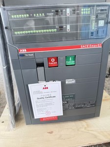 Disjoncteur à air série 2000 2000A 3P PR121P LI pour PLC - Product Image 1