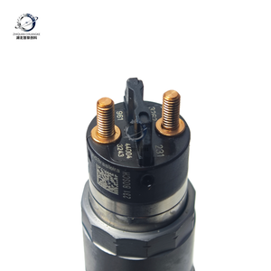 Pièce auto d'origine Oembosch 5263262 <span class=keywords><strong>injecteur</strong></span> de carburant <span class=keywords><strong>diesel</strong></span> 0445120231 pour moteur <span class=keywords><strong>diesel</strong></span> QSB4.5 Euro4 <span class=keywords><strong>prix</strong></span> de gros en vrac - Product Image 4