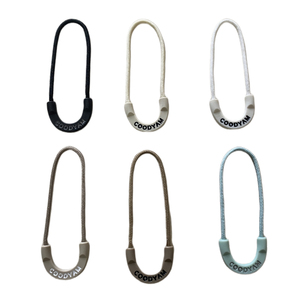 Deslizadores de Cremallera de Silicona de PVC Sin Níquel con Patrón de Corazón de Mariposa Personalizado, con Cola de Metal Invisible para Bolsos y Maletas - Product Image 4