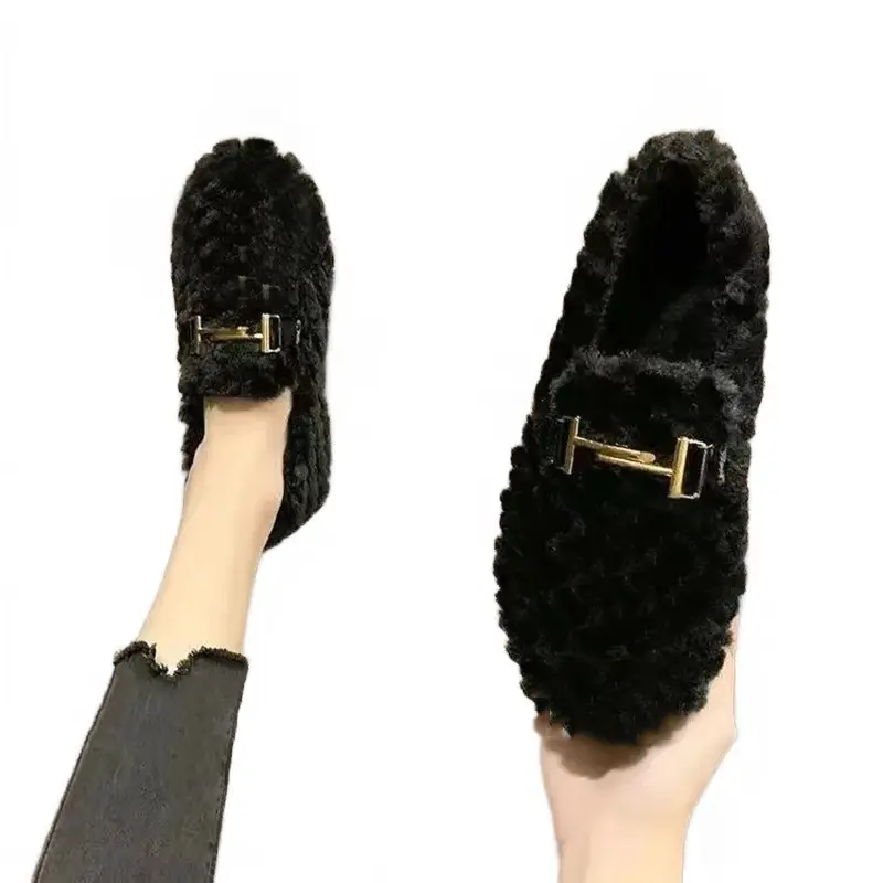 Best selling winter indoor soft fluffy faux fur slippers shoes for women and ladies
