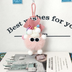 <span class=keywords><strong>Porte</strong></span>-clés <span class=keywords><strong>pompon</strong></span> en fausse fourrure de haute qualité, grande boule moelleuse, breloque de sac pour femmes et filles, accessoires de mode pour sacs à main, vente en gros - Product Image 5