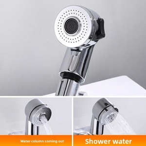 Rubinetto <span class=keywords><strong>per</strong></span> Lavabo Bagno Estraibile Acqua Calda/Fredda Cromato Design Moderno e Semplice con Funzione Doccia Magica <span class=keywords><strong>per</strong></span> Lavaggio Capelli - Product Image 2