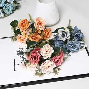 Bouquet de roses artificielles en soie Lichao, style européen, petits bouquets pour mariage et décoration intérieure - Product Image 5