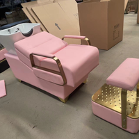 Équipement de salon de beauté au design moderne rose : Lit de lavage semi-allongé thaïlandais avec bac à shampoing et chaise avec repose-pieds