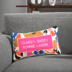 Cojín de punto de aguja hecho a máquina personalizado, cojín bordado con clase de Sassy Lassie, cojines decorativos y cojines personalizados - Product Image 1