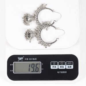 Pendientes de Borla Vintage de Aleación de Metal Precioso para Mujer, Joyería Coleccionable Cultural para Uso Diario - Product Image 4