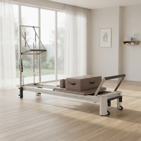 Machine de Pilates Reformer Multifonctionnelle 2-en-1 avec Lit de Base et Tour Trapèze, Équipement de Yoga pour Entraînement Complet à Domicile et en Studio