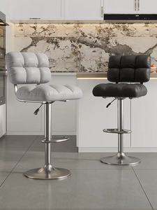 360 °   كرسي بار قابل للدوران والتعديل - مصنوع من الجلد الصناعي المزخرف، قابل لضبط الارتفاع، مناسب للمنازل والمطابخ - Product Image 2