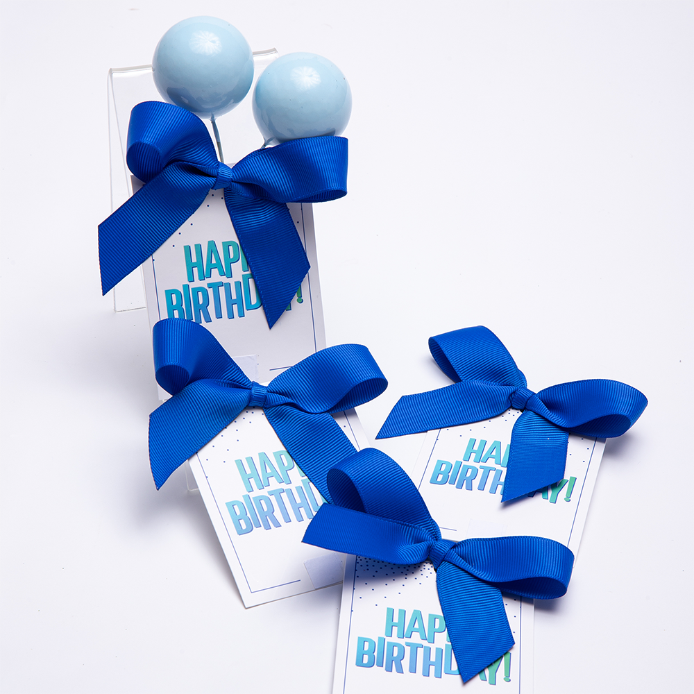 blue bow