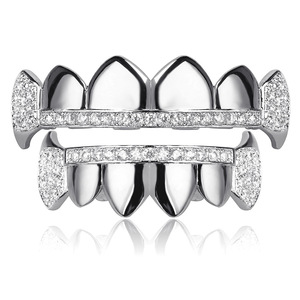 Ensemble de bijoux personnalisé sur mesure, grilles dentaires Hip Hop, crocs de vampire, micro-pavé de zircone cubique, grilles dentaires Bling - Product Image 4