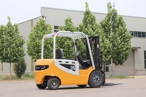 Montacargas Eléctrico MightyCargo CPD40 Nuevo, Llantas Sólidas, Mástil de Dos Etapas, 4WD, Uso en Interiores, Precio Bajo - Product Image 5