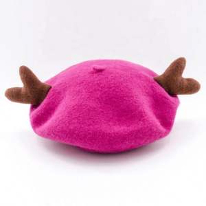 Gorro de Lana para Niños con Orejas de Ciervo, Ideal para Navidad - Product Image 2