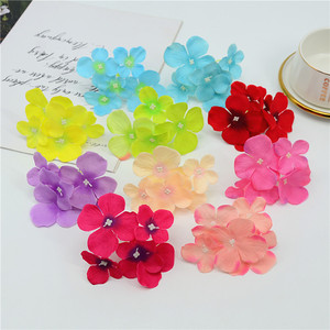 Flores Artificiales de Hortensia Dongchen Crafts, de Seda, de 5 Ramas, Alta Simulación, para Decoraciones de Boda, Tocados y Coronas DIY - Product Image 1