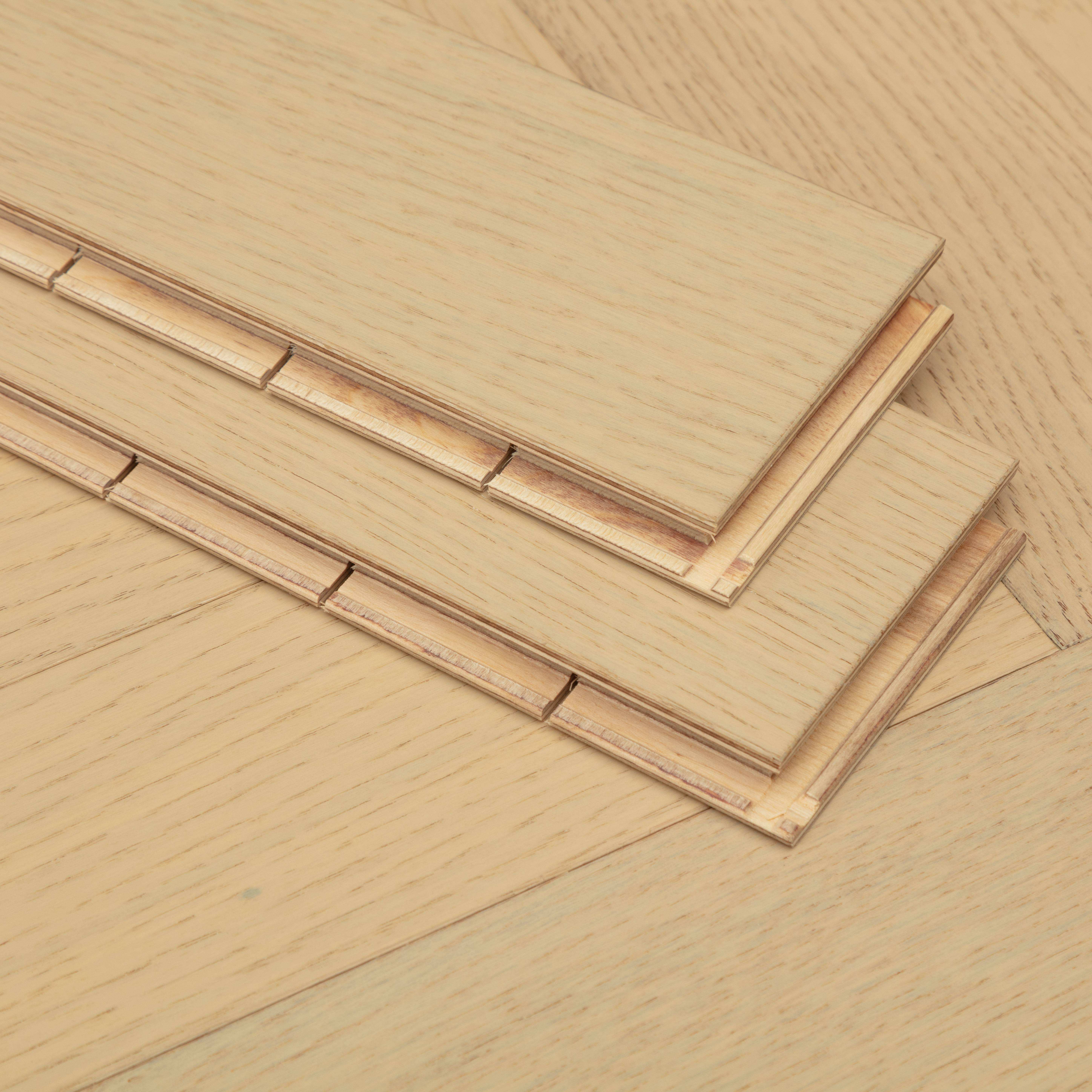 White Oak Veneer (Light Oak)