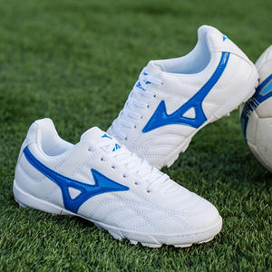 Chaussures de football pour hommes de haute qualité, dernières chaussures de sport d'intérieur, design à longs crampons, crampons cassés, chaussures de football bon marché pour garçons, vente en gros - Product Image 4