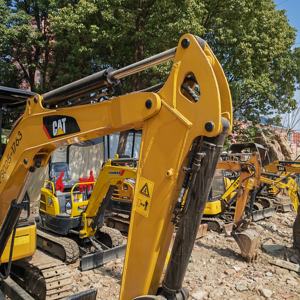 Excavadora de cadenas japonesa original 303E/305.5E de 3 toneladas para uso agrícola y forestal, motor EPA, bomba hidráulica, modelo 2022 - Product Image 2