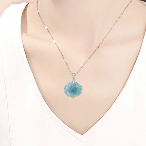 จี้หยกแท้ธรรมชาติเกรด A สีน้ำเงินลายดอกบัว ประดับด้วยเงิน S925 พร้อมสร้อยคอหยกเกรดน้ำแข็งลายดอกบัวสำหรับผู้หญิง - Product Image 5